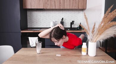 Lunchtime fingering game