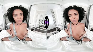 Bored and sex-hungry ebony