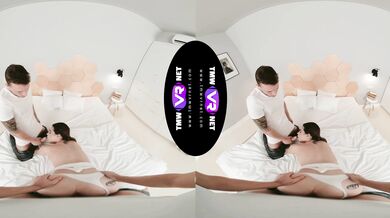 One hottie for two best friends