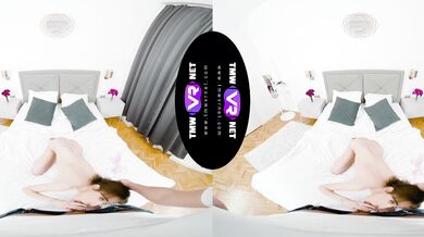 Sweetie lures a lad inside her