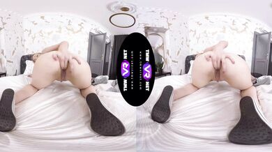 Hot blonde plays hot games