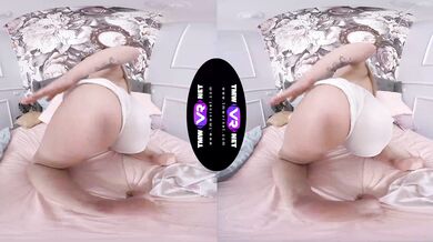 Home alone gets her orgasm