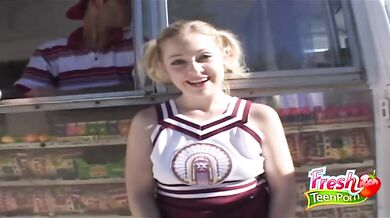 Cindi Loo hooks up with the ice cream truck guy