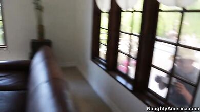 Evita Pozzi fucking in the couch with her tits