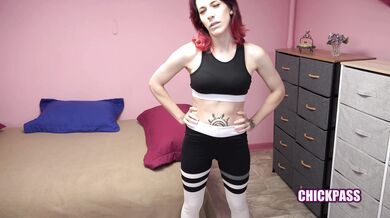 Chickpass - Logan gets head from yoga hottie Scarlett