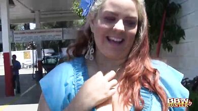 Pretty BBW Bella Screwing a Guy From the Car Wash