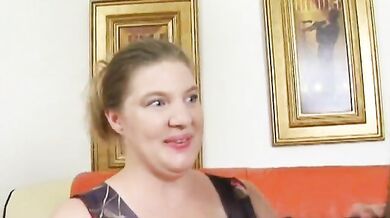 Sexy Plumper Enjoying a Big Black Cock