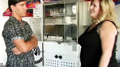 Chunky MILF Loves the Meat