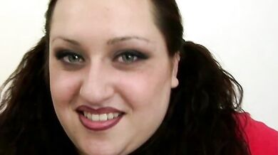 BBW Emerald Have Fun on Camera