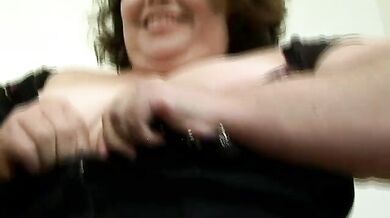 BBW Layla Gets Her Tits Worshiped