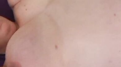 Chunky Red Roze Works a Cock