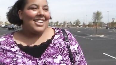 Hefty Taylor Spreads For a Cock