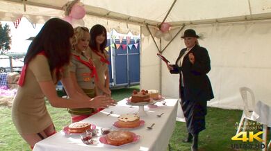 Plumper having an orgy in public