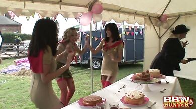 Plumper having an orgy in public