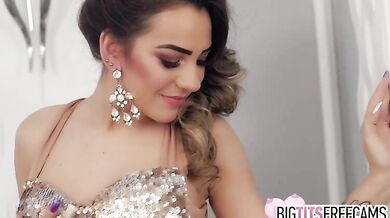 Big Breasts And Beauty MileyDaines