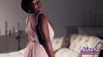 Phat Ass And Busty Ebony Babe OliveKasali