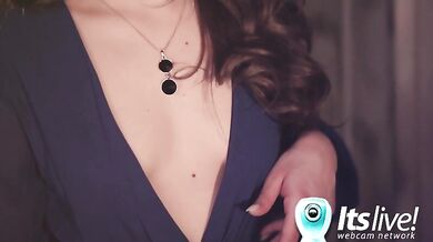 GlamorousAdelle Is A Goddess