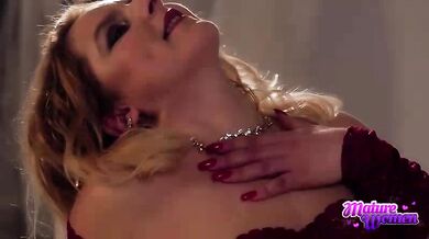 Sweet Tits Mature Honey DevotedChris