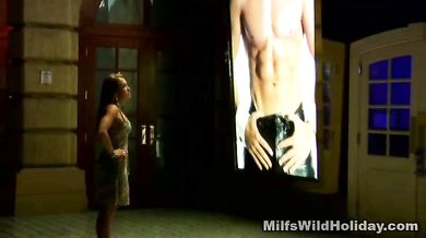 Thristy MILF Hooks Up With Tour Guide