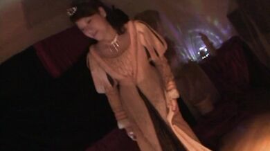Solo play of Suzuki Chao in princess costume with dildo