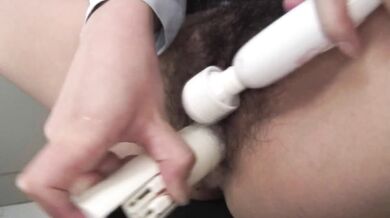 Kaoru Natsuki fucks with fat vibrator a lot