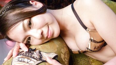 Kei Akanishi fucked with toys while in sexy lingerie