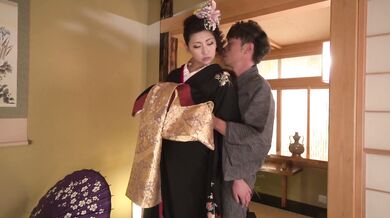 Asian blowjob by amazing doll Yuna Shiratori