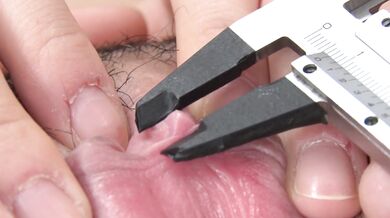 Moka Minaduki enjoys Asian vibrator down her cunt