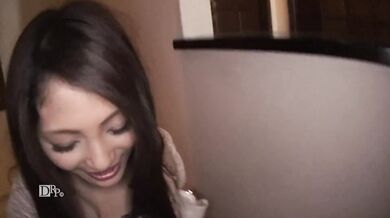 Hottie gets fucked by sveeral guys in xxx Japan show