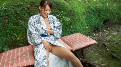 Outdoor Asian blowjobs by steamy Aoi Mizuno