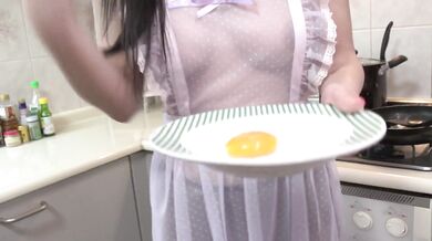 Housewife provides proper Japanese blowjob