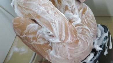 Soapy Japanese handjob with Reiko Kobayakawa