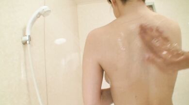 Mature Akiko Oda rubs herself hard getting fucked after a shower