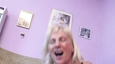 Mature beauty enjoys passionate triple pleasure