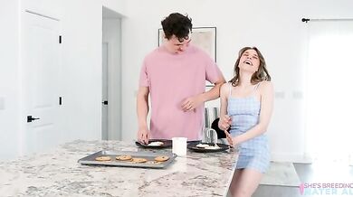 Stepsis Serves Up Her Pussy - S1:E4