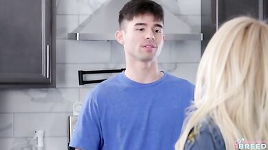 Stepmoms Creamy Dessert - S7:E4