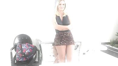 Stepmoms Scavenger Hunt For Cum - S8:E1