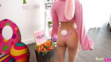 Stepsister Has A Carrot Eating Contest This Easter - S40:E7