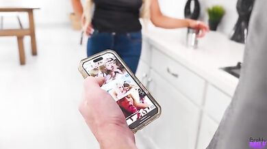 Hurry Up And Fuck Me Before Your Dad Gets Home - S13:E3