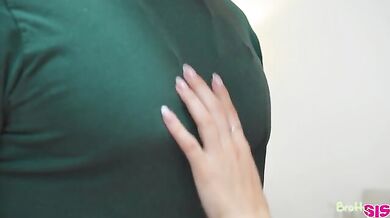 Stepsis Let Me Touch Her Little Meow - S40:E10