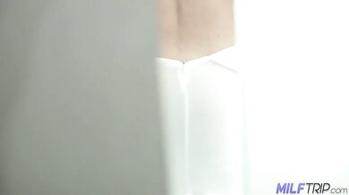 Vezuelan MILF''s Oiled Boobs