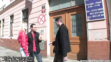 Blonde shocks her boyfriend