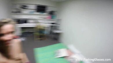 Petite fashion fan gets fucked
