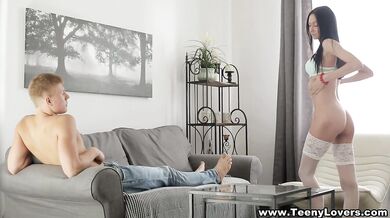 Teen in lingerie on a sex date