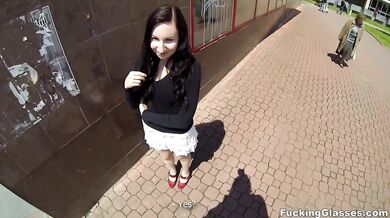 Out-of-town gal fucked outside