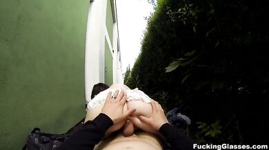 Out-of-town gal fucked outside