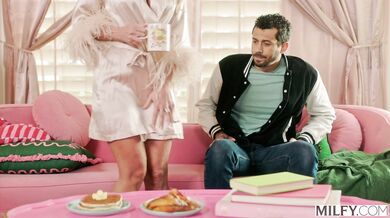 MILFY Dream Mom Alexis Sucks College Dudes Cock