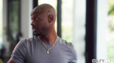 MILFY BBC-obsessed model Lexi fulfills fanboy's fantasy