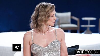 WIFEY Serenity Cox, Danielle Renae, Sierra Spunk, Anastasia Shades And Country Hotwife Star In The Ultimate Orgy