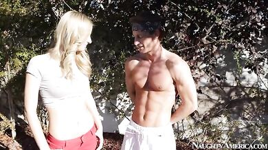 Natalia Starr fucking in the floor with her athletic body